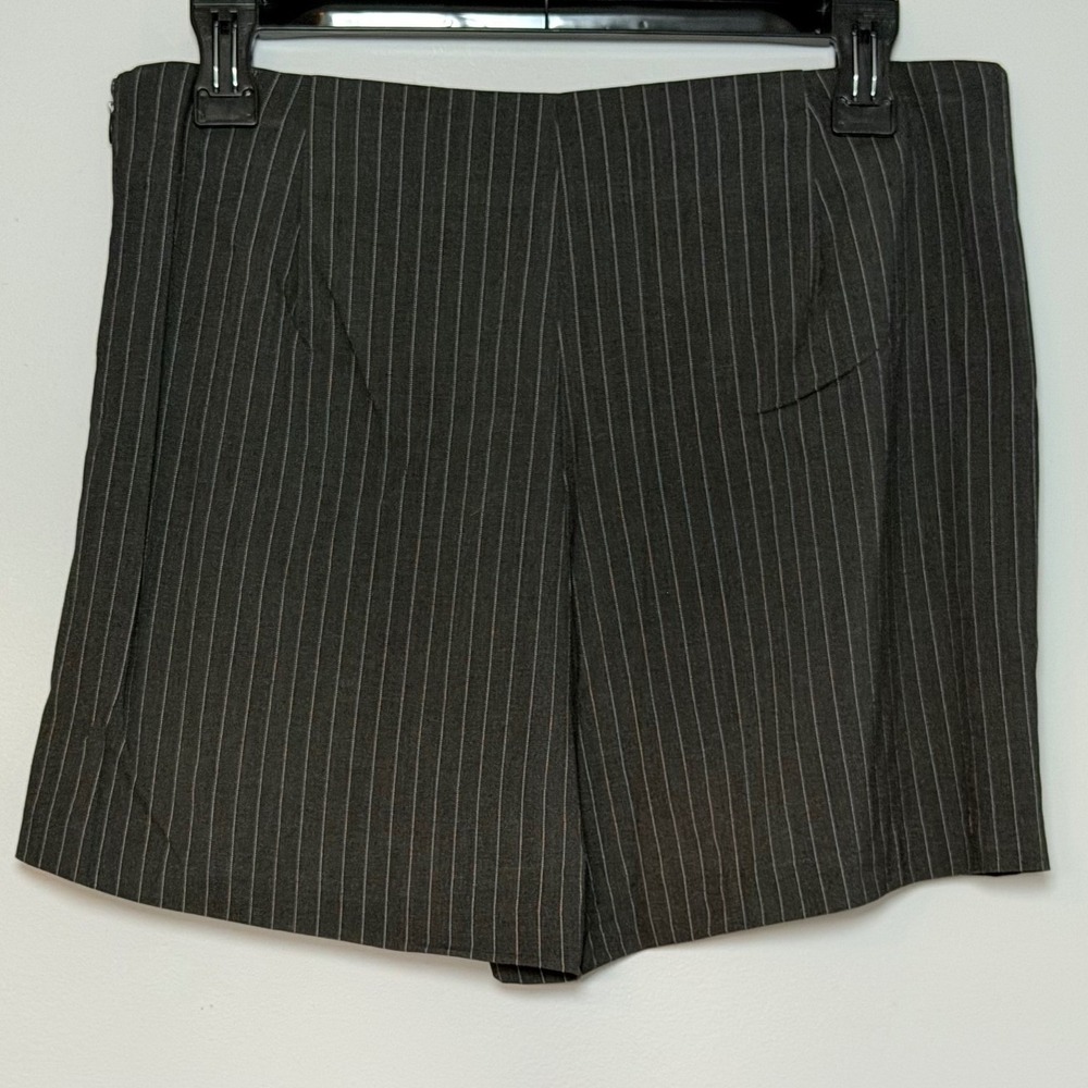 Love Tree Black/White Pinstripe Skort Women's L Tailored Mini